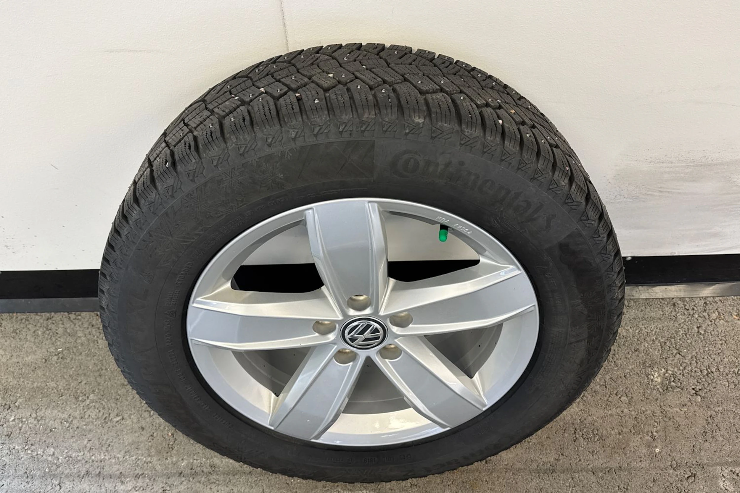 harmaa Volkswagen Tiguan 2017 kuva 11.