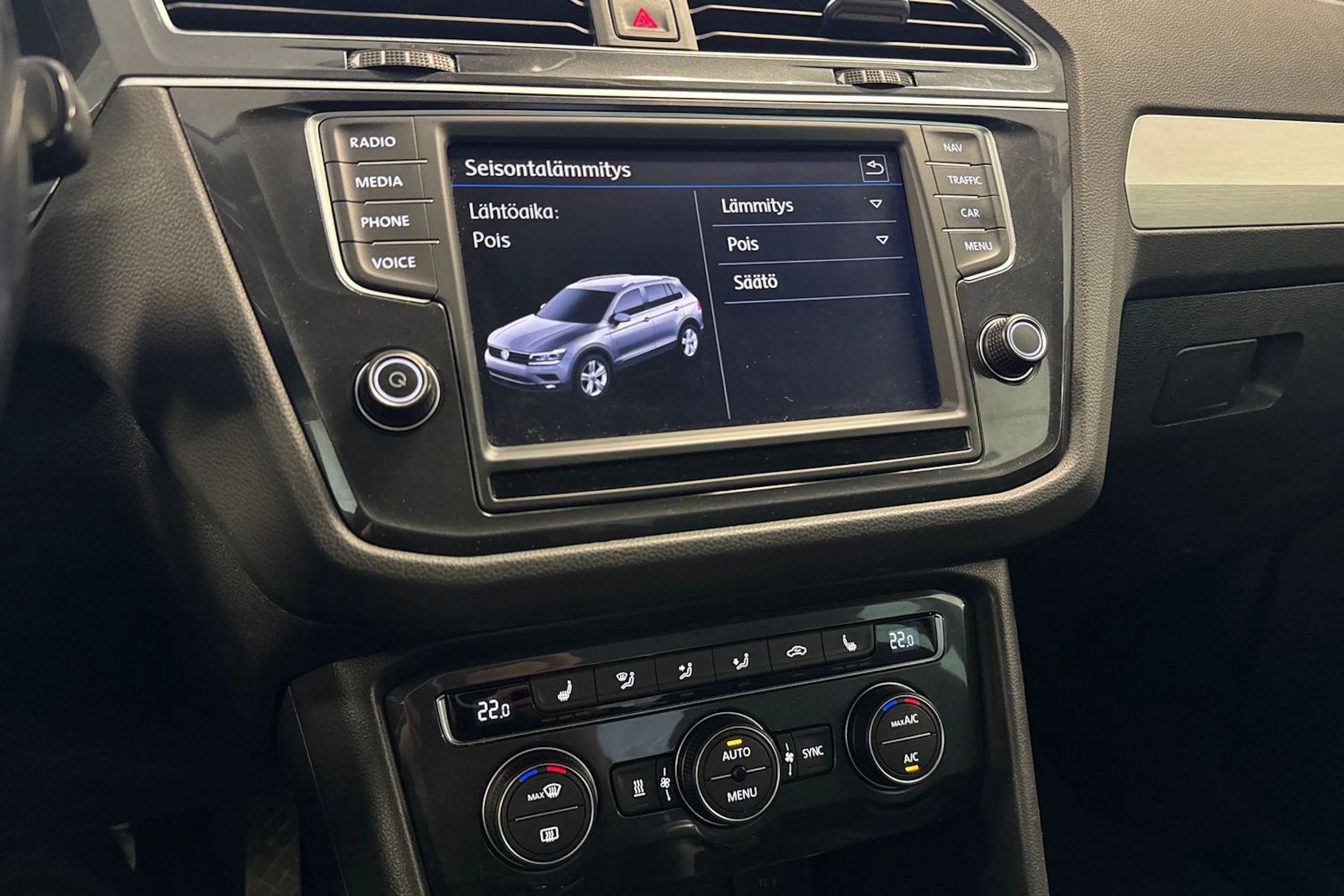 harmaa Volkswagen Tiguan 2017 kuva 23.