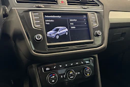 harmaa Volkswagen Tiguan 2017 kuva 23.