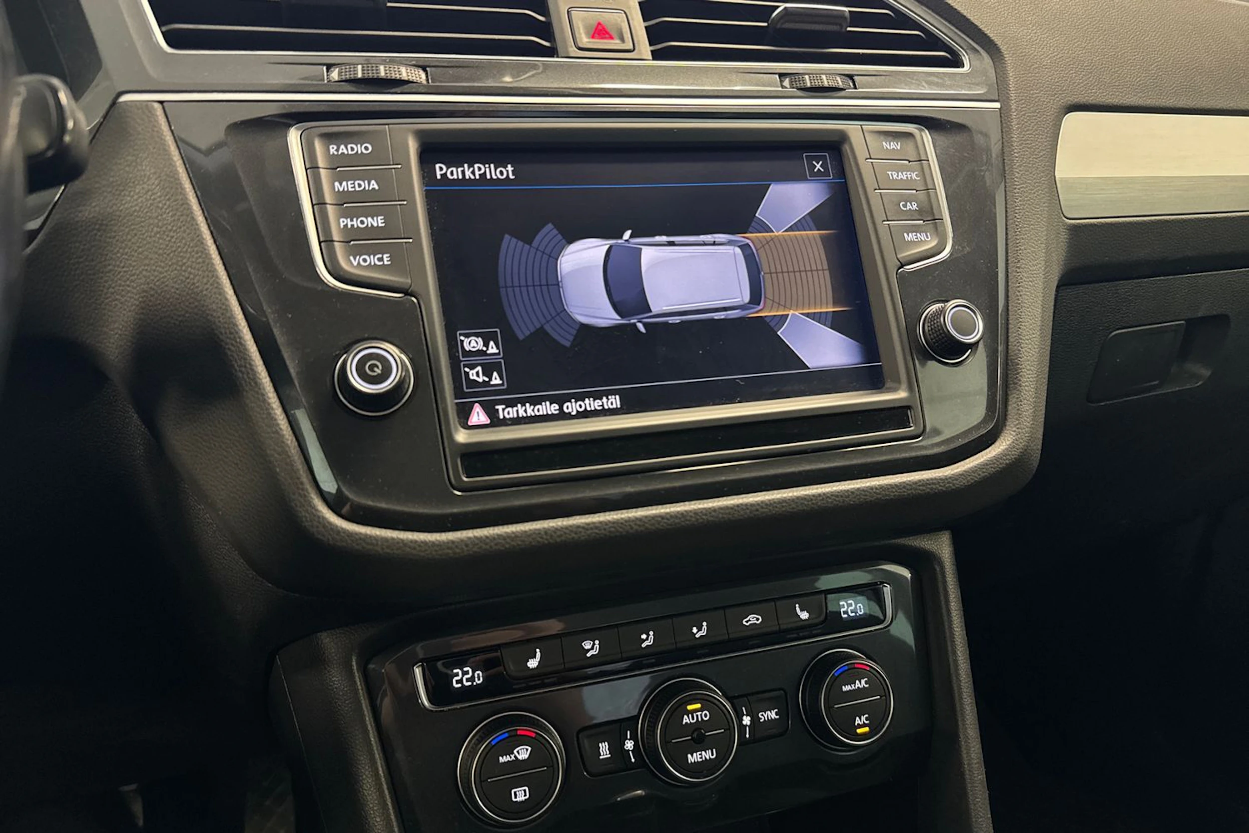 harmaa Volkswagen Tiguan 2017 kuva 25.