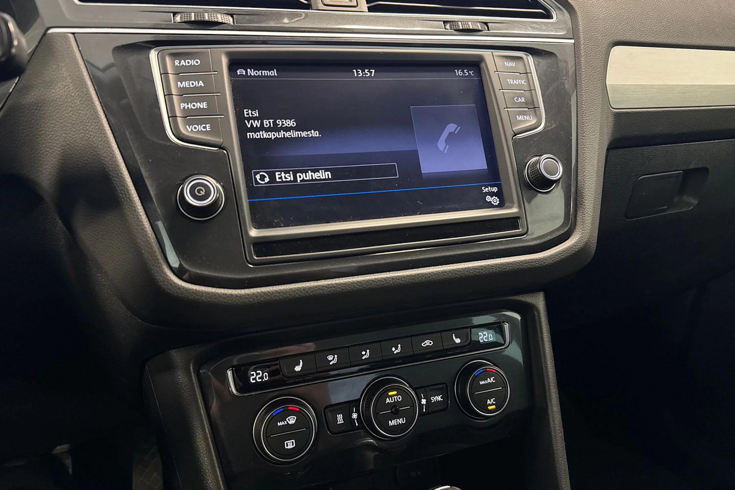 harmaa Volkswagen Tiguan 2017 kuva 26.