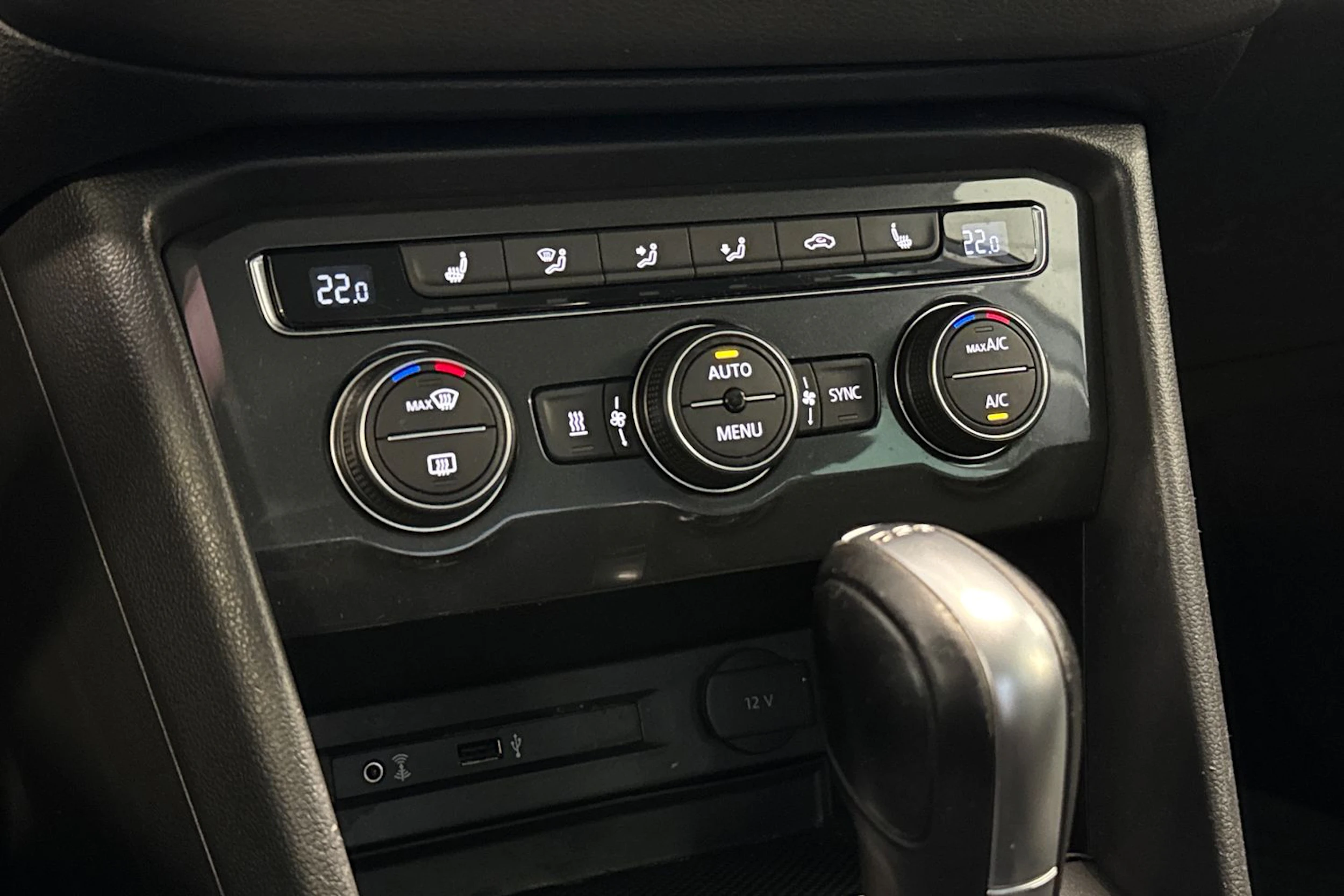 harmaa Volkswagen Tiguan 2017 kuva 27.
