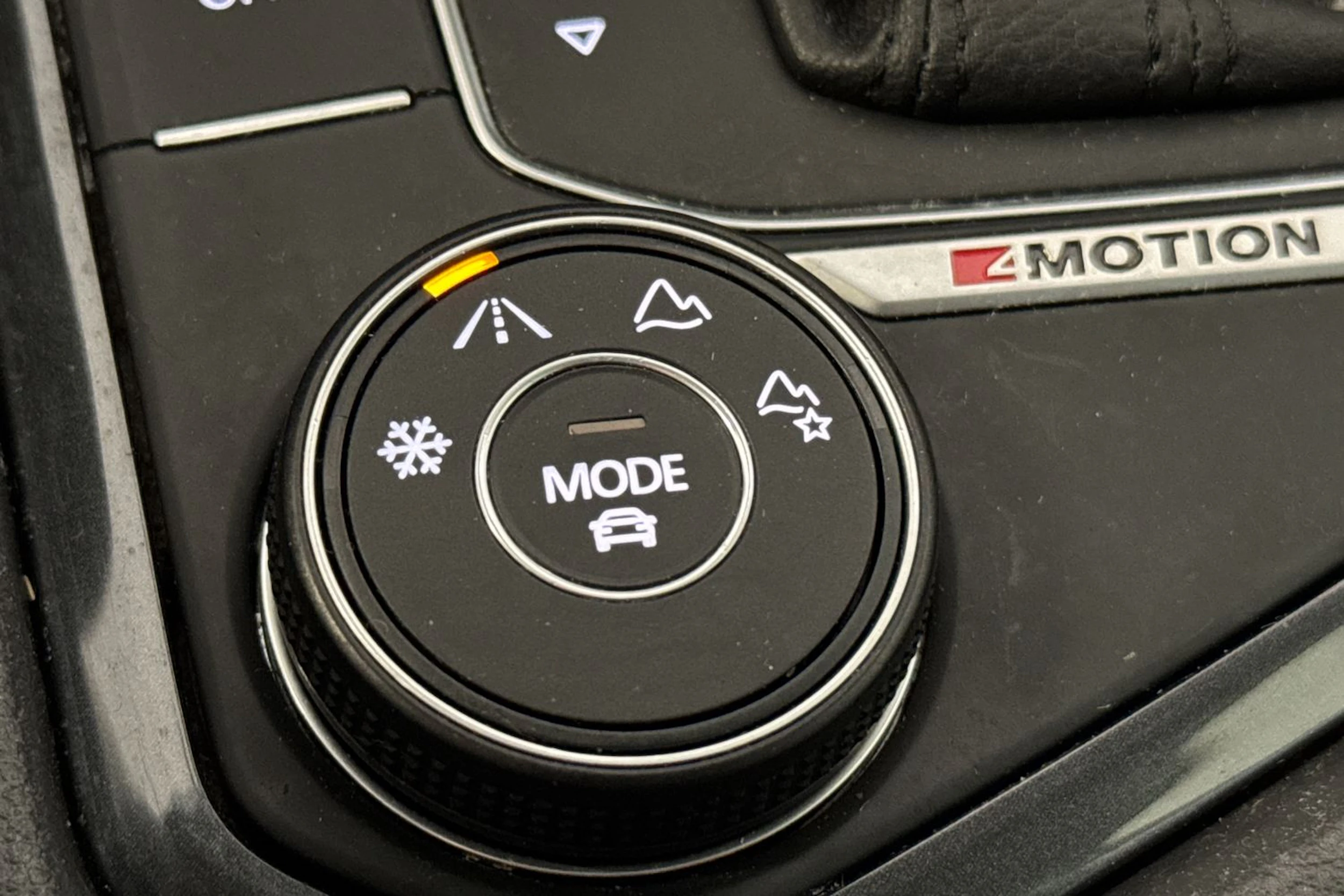harmaa Volkswagen Tiguan 2017 kuva 28.
