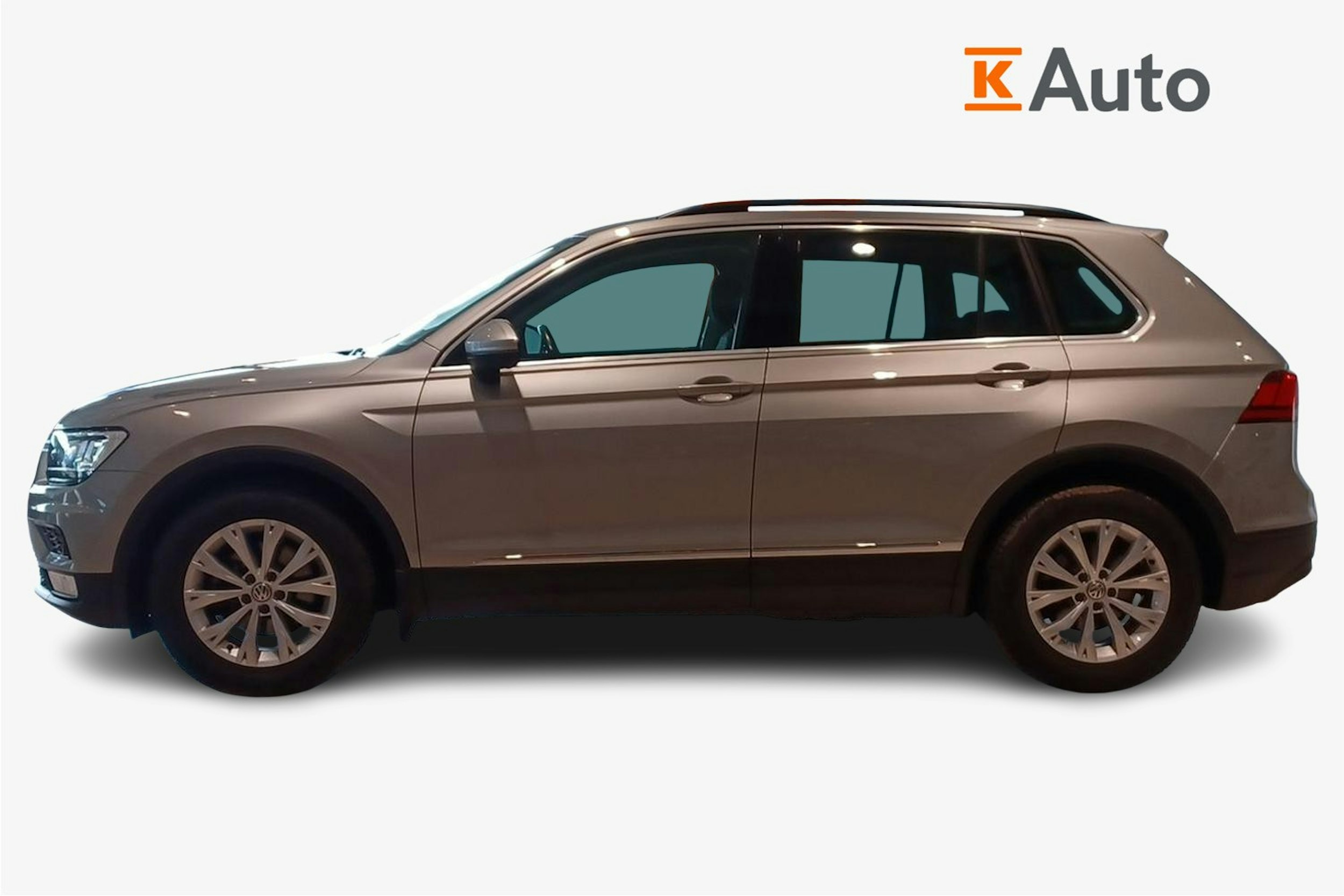 Harmaa Volkswagen Tiguan 2017 kuva 6.