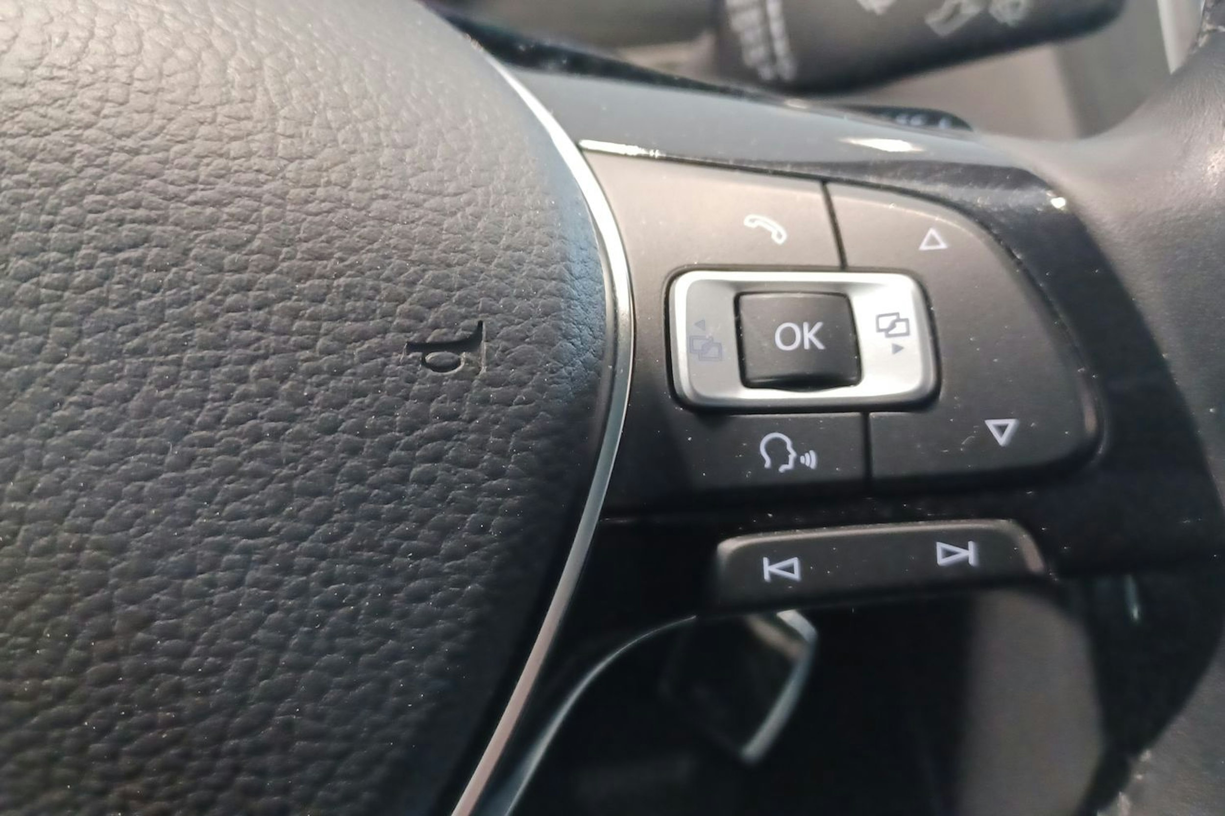 Harmaa Volkswagen Tiguan 2017 kuva 17.