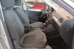 Harmaa Volkswagen Tiguan 2017 kuva 26.