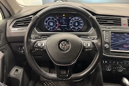 Valkoinen Volkswagen Tiguan 2017 kuva 18.