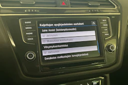 Musta Volkswagen Tiguan 2017 kuva 16.