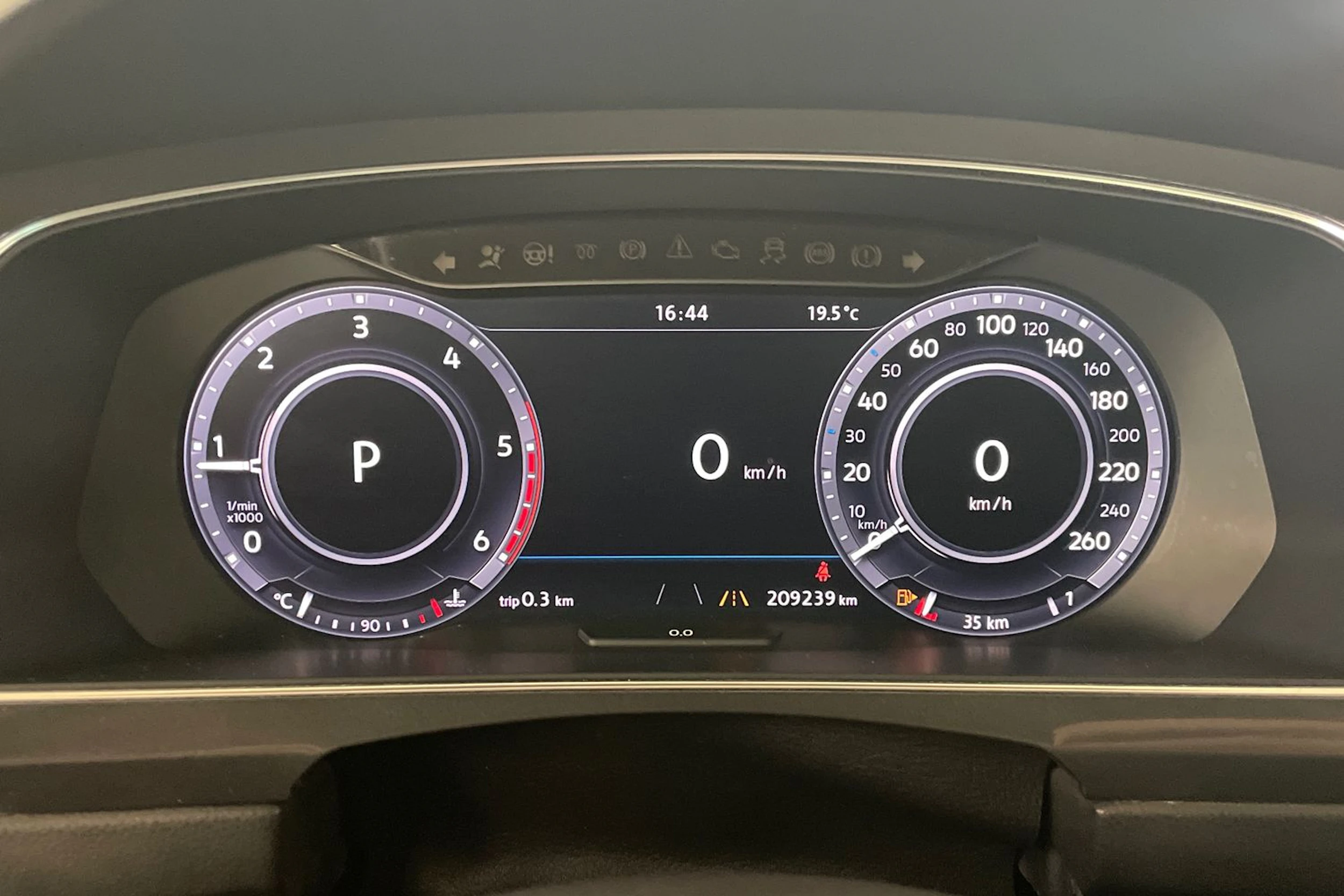 Musta Volkswagen Tiguan 2017 kuva 17.