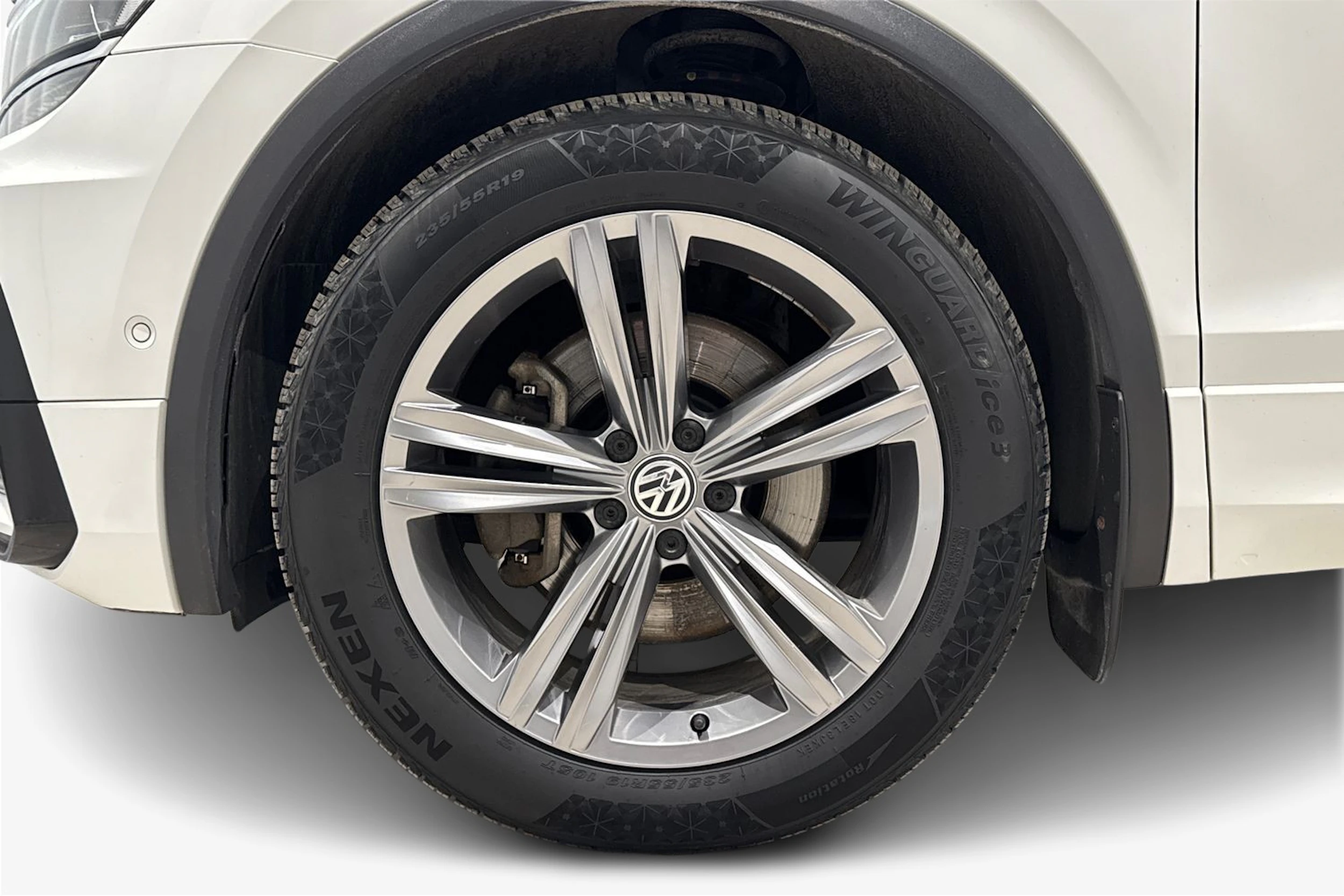 valkoinen Volkswagen Tiguan 2017 kuva 12.