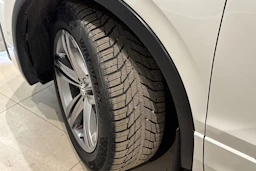 valkoinen Volkswagen Tiguan 2017 kuva 13.