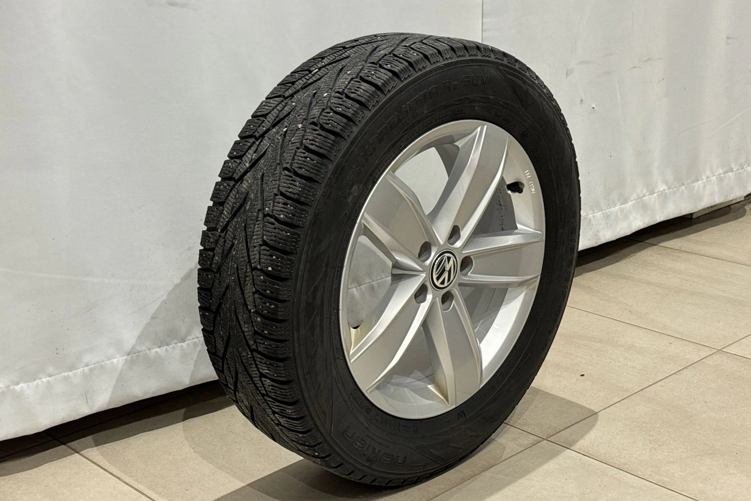 valkoinen Volkswagen Tiguan 2017 kuva 15.