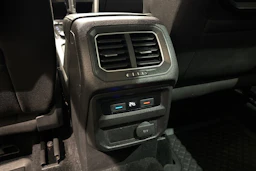 valkoinen Volkswagen Tiguan 2017 kuva 23.