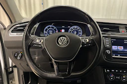 valkoinen Volkswagen Tiguan 2017 kuva 24.