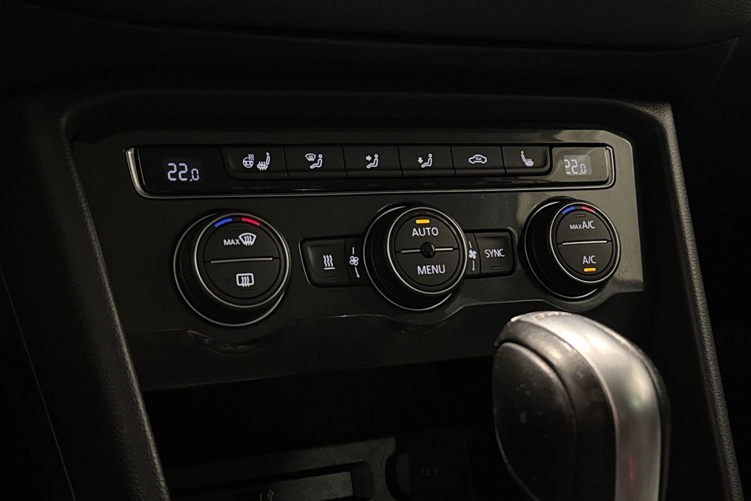 valkoinen Volkswagen Tiguan 2017 kuva 31.