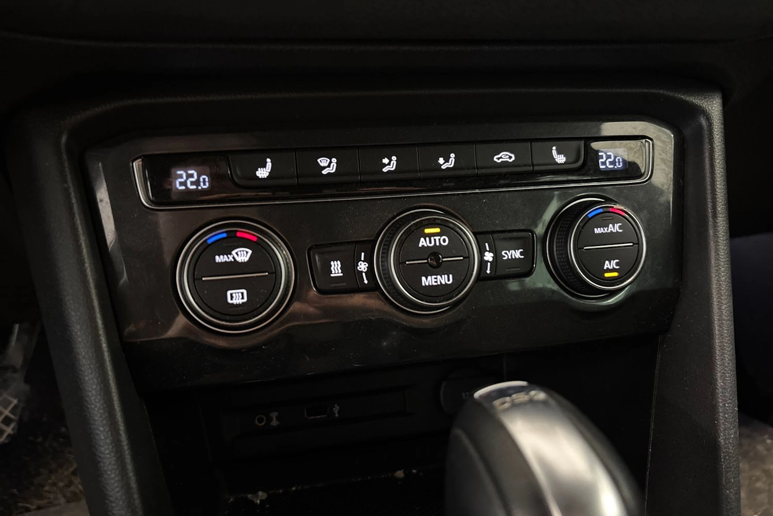 musta Volkswagen Tiguan 2017 kuva 6.