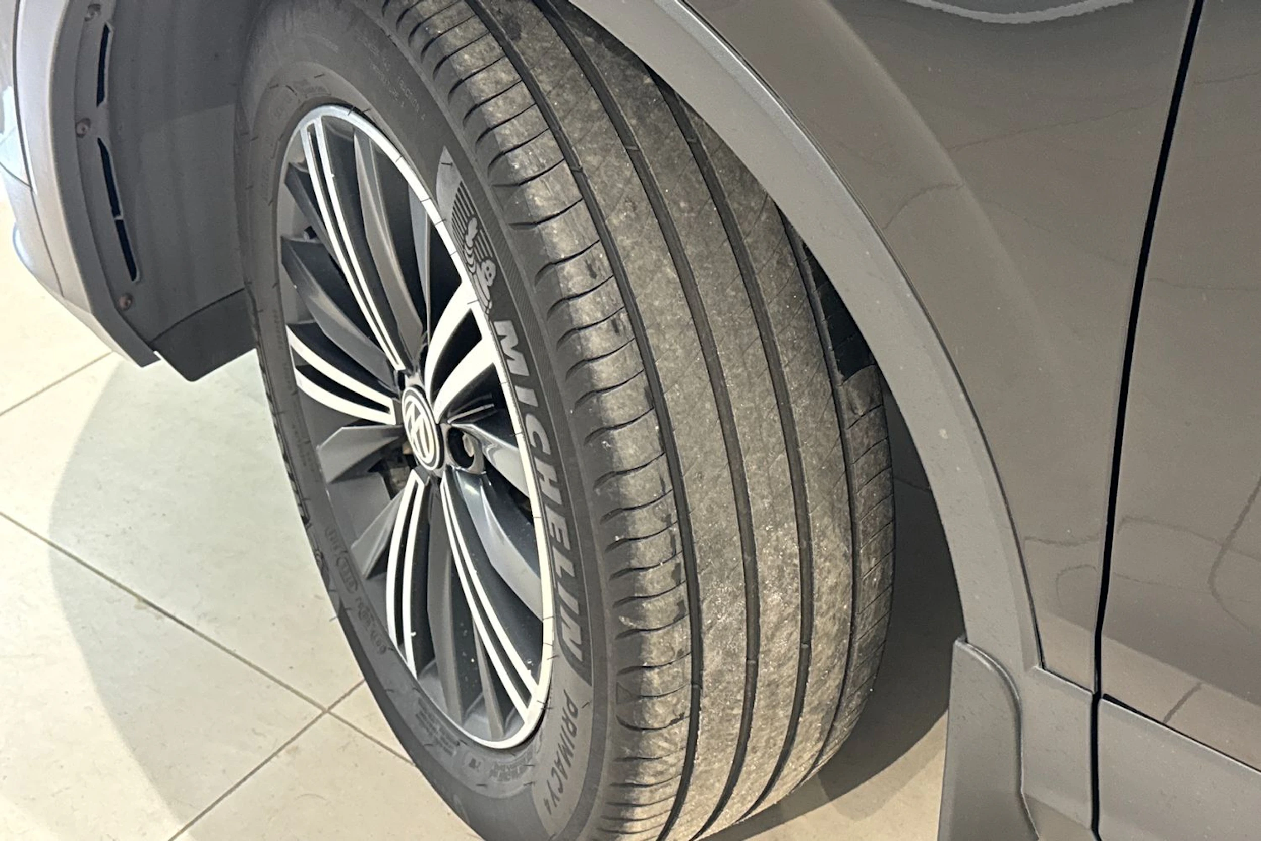 musta Volkswagen Tiguan 2017 kuva 10.