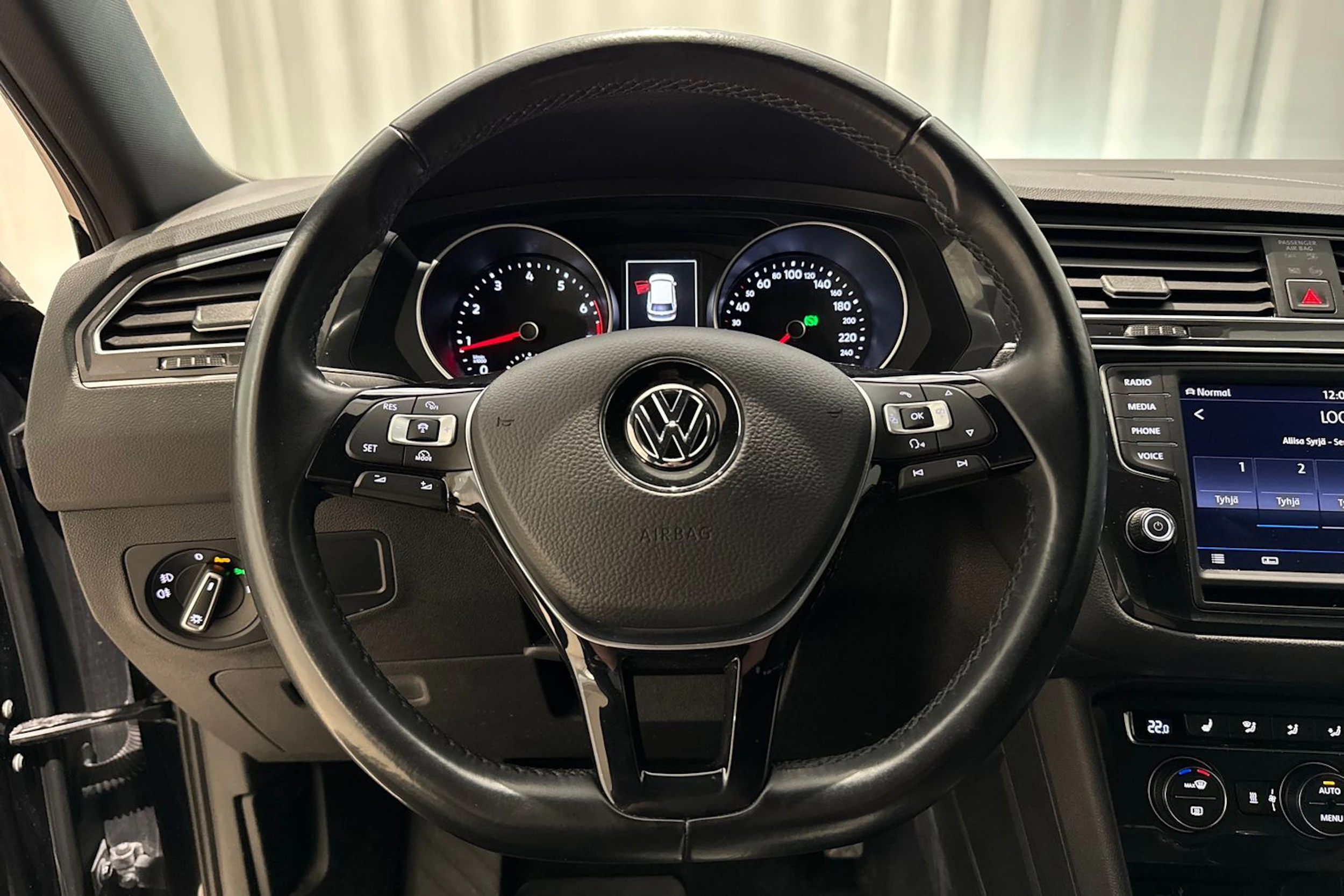 musta Volkswagen Tiguan 2017 kuva 19.