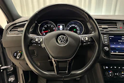 musta Volkswagen Tiguan 2017 kuva 19.