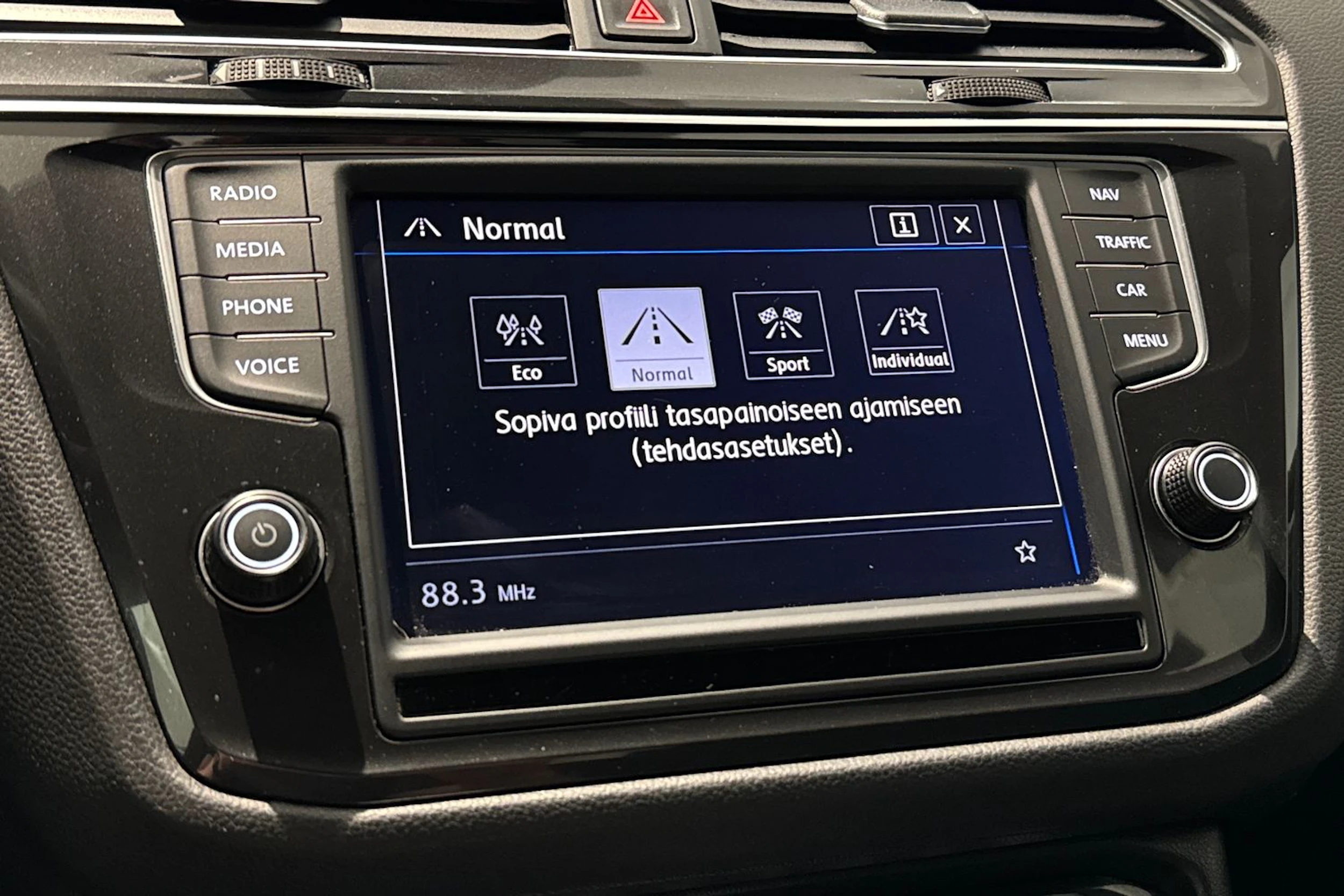 musta Volkswagen Tiguan 2017 kuva 25.