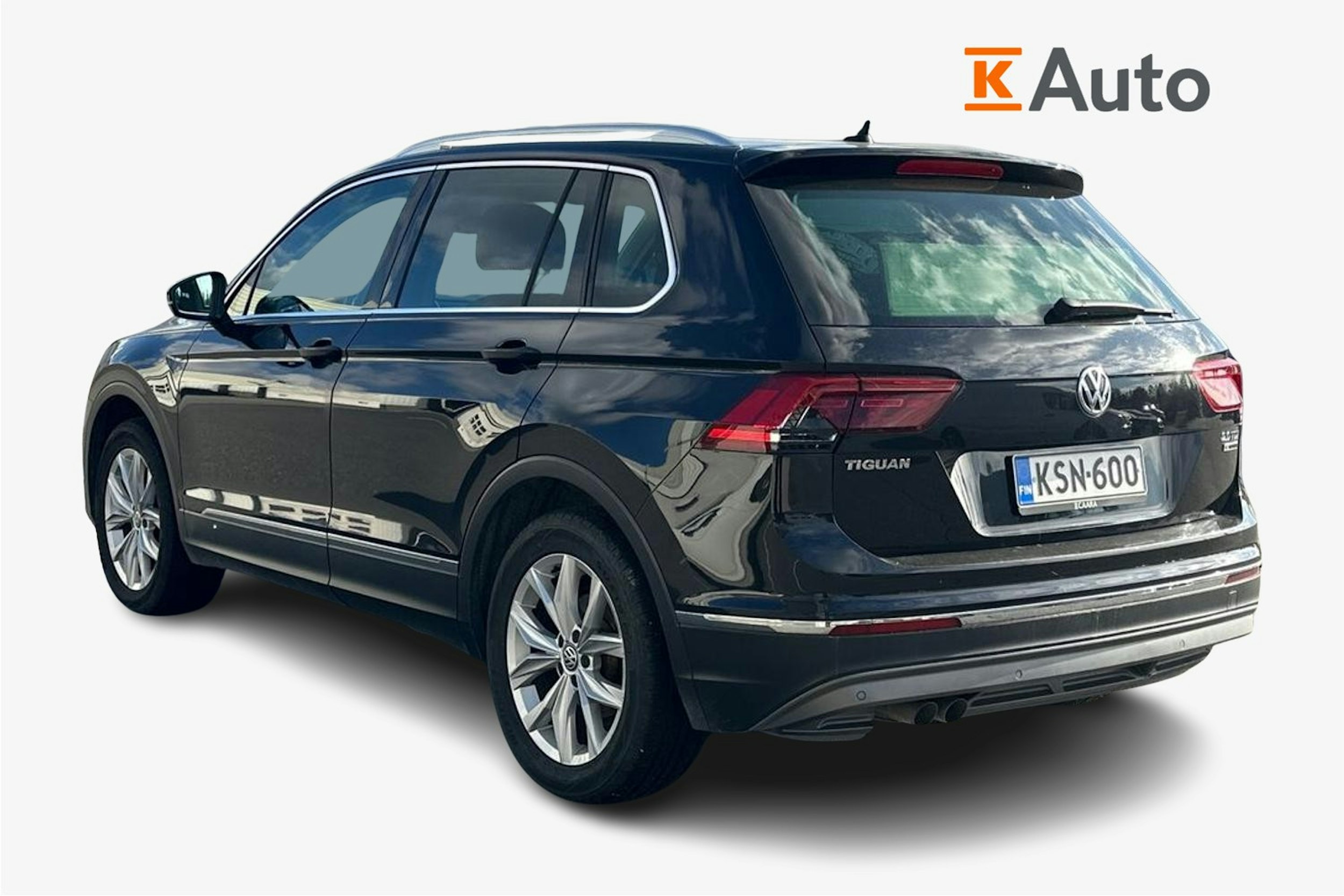 Musta Volkswagen Tiguan 2017 kuva 2.