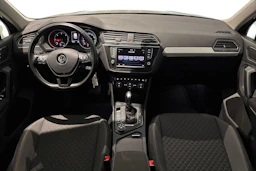 ruskea (beige) Volkswagen Tiguan 2017 kuva 7.