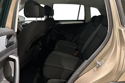 ruskea (beige) Volkswagen Tiguan 2017 kuva 8.