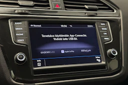 ruskea (beige) Volkswagen Tiguan 2017 kuva 18.