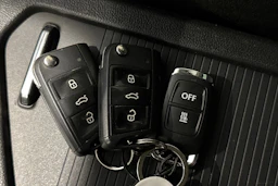 ruskea (beige) Volkswagen Tiguan 2017 kuva 27.