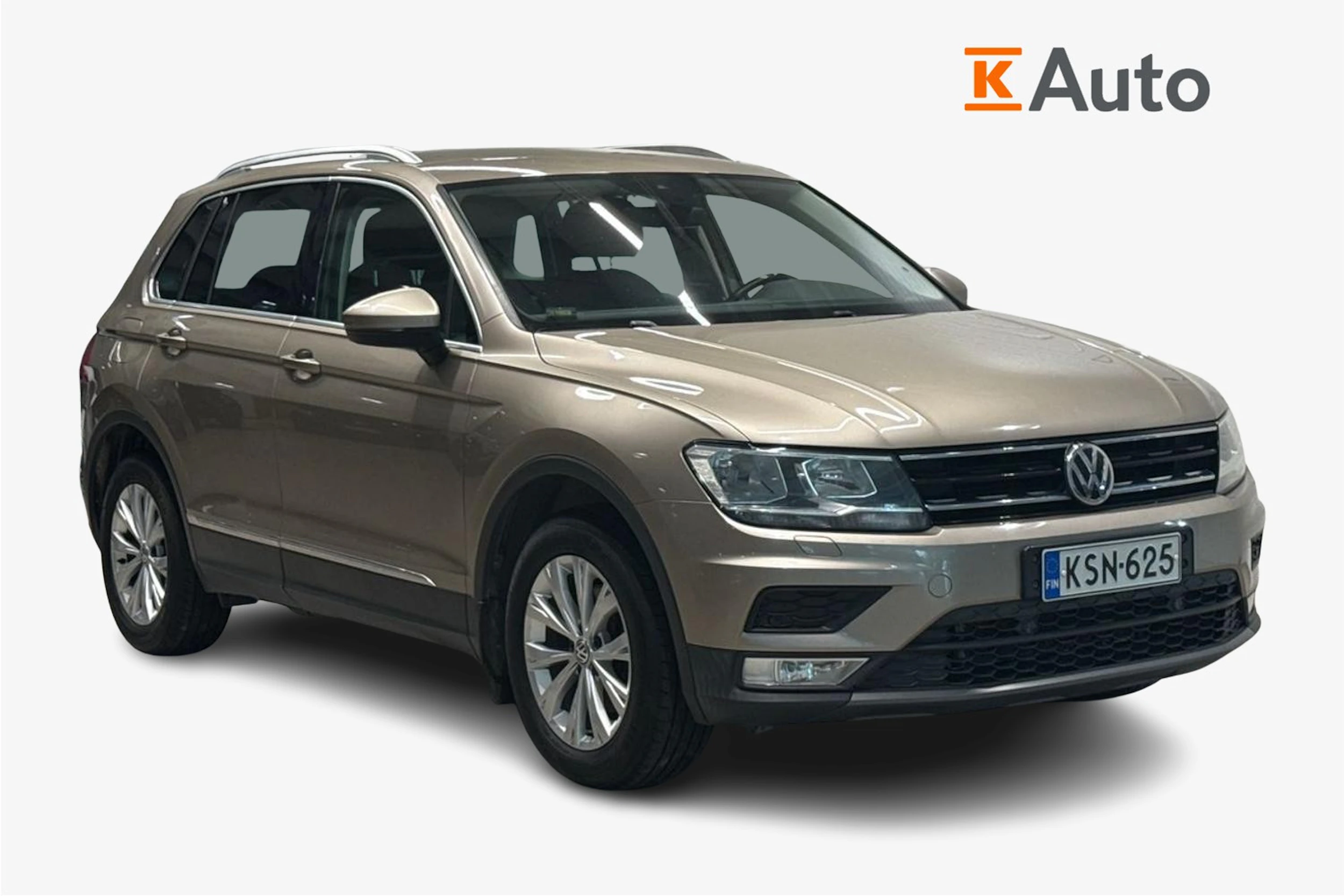 Ruskea (beige) Volkswagen Tiguan 2017 kuva 1.