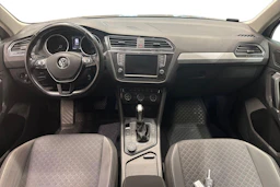 Ruskea (beige) Volkswagen Tiguan 2017 kuva 7.