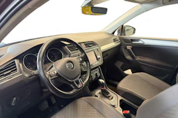ruskea (beige) Volkswagen Tiguan 2017 kuva 3.