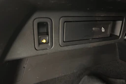 ruskea (beige) Volkswagen Tiguan 2017 kuva 12.