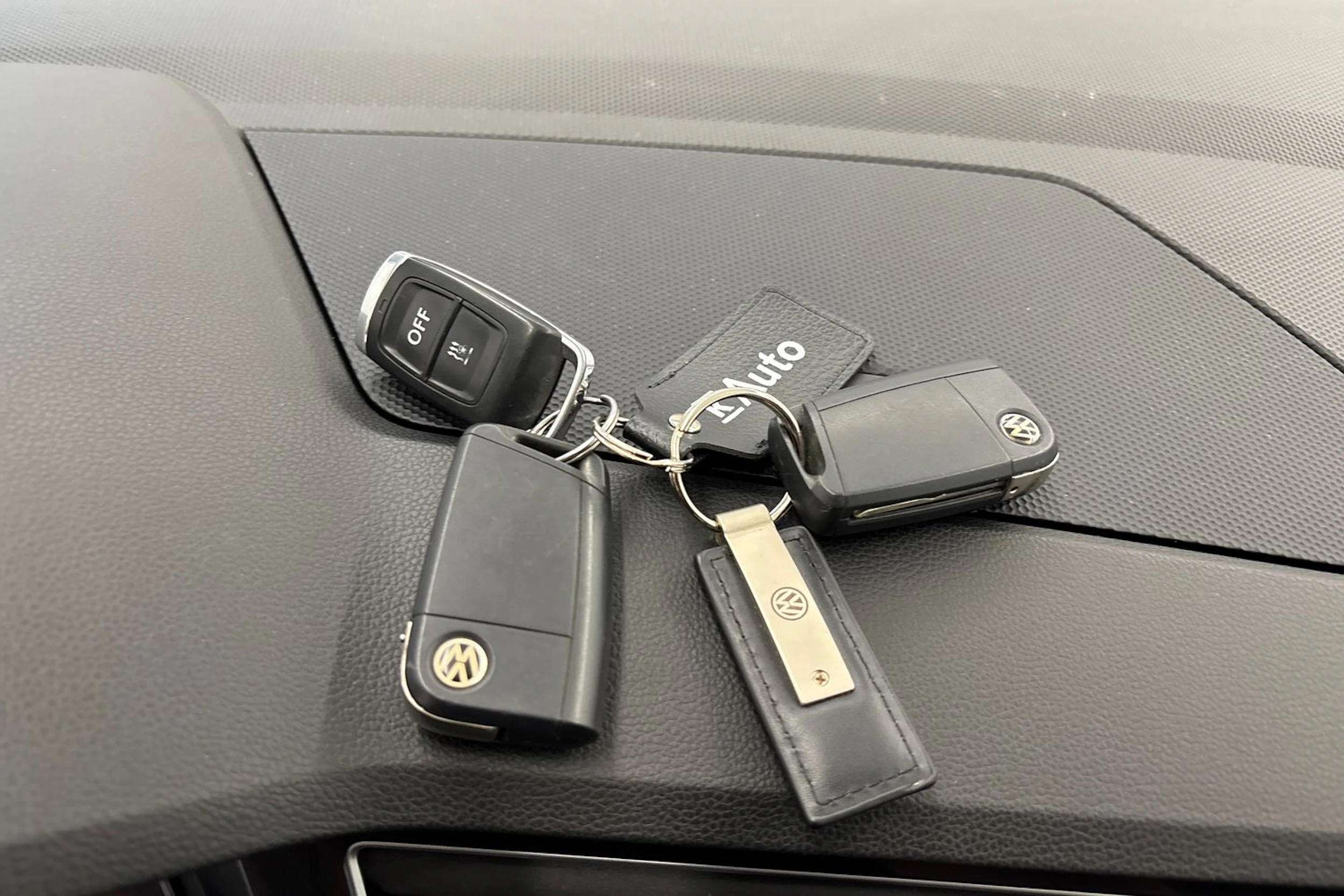 ruskea (beige) Volkswagen Tiguan 2017 kuva 20.