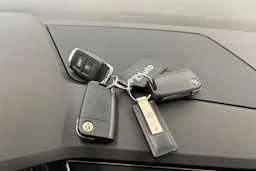 ruskea (beige) Volkswagen Tiguan 2017 kuva 20.