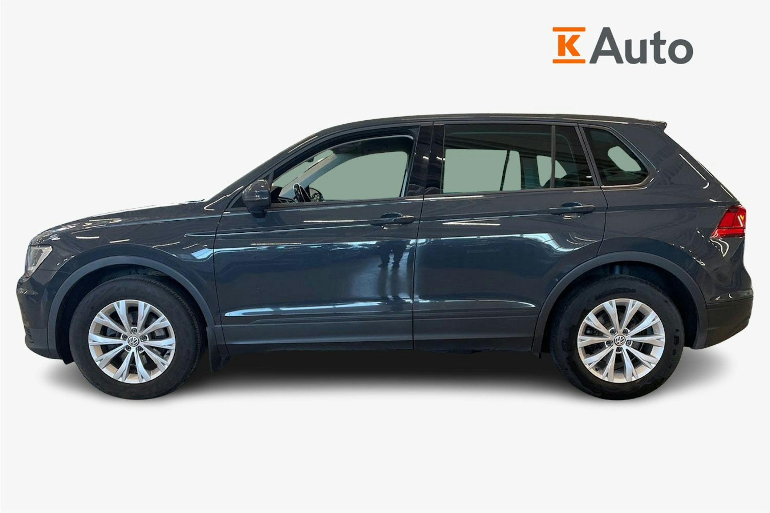 harmaa Volkswagen Tiguan 2017 kuva 6.