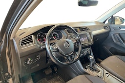harmaa Volkswagen Tiguan 2017 kuva 7.
