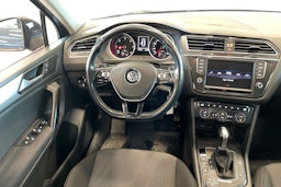 harmaa Volkswagen Tiguan 2017 kuva 9.