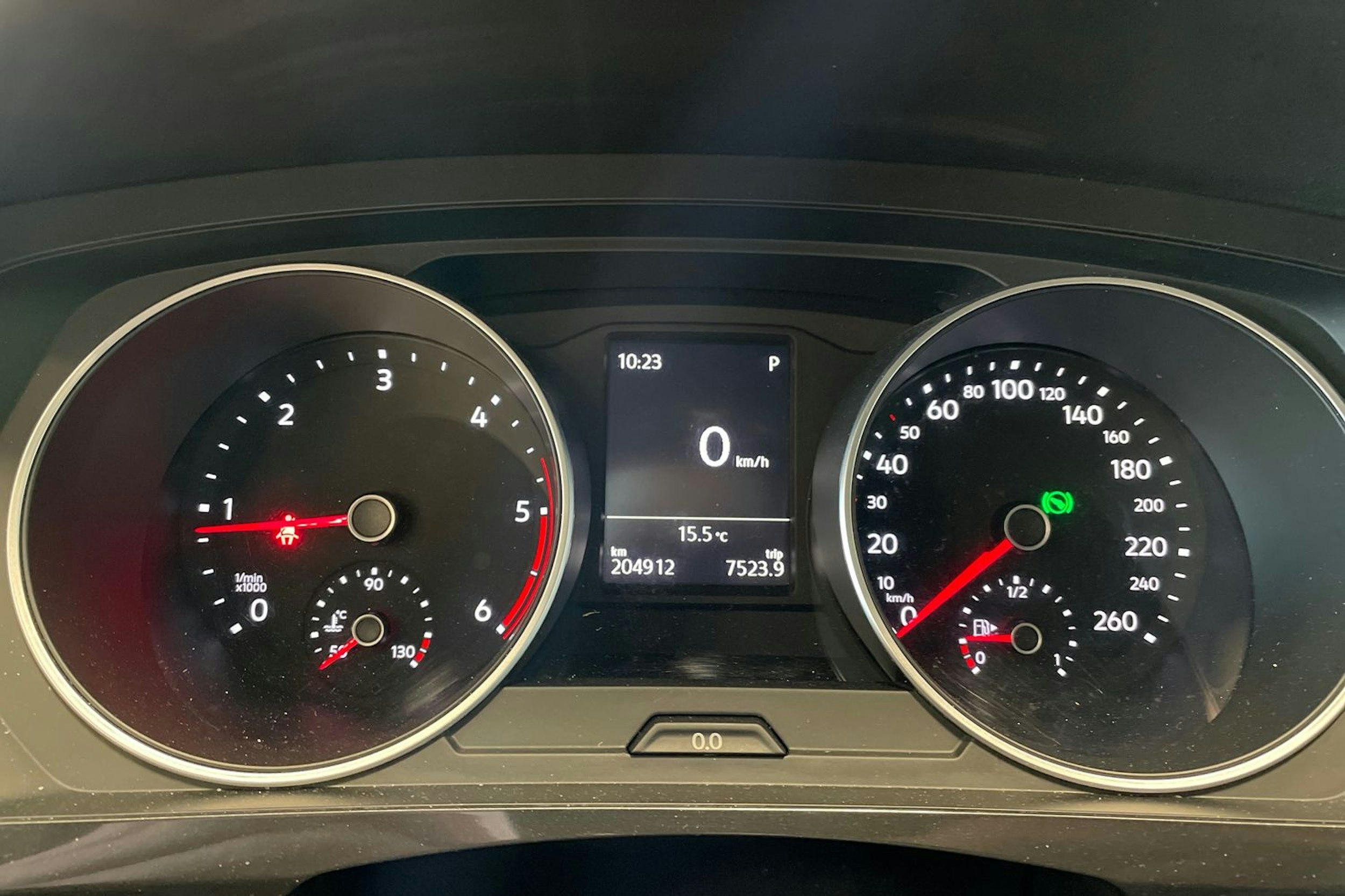 harmaa Volkswagen Tiguan 2017 kuva 18.