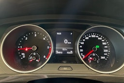 harmaa Volkswagen Tiguan 2017 kuva 18.