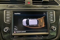 harmaa Volkswagen Tiguan 2017 kuva 21.