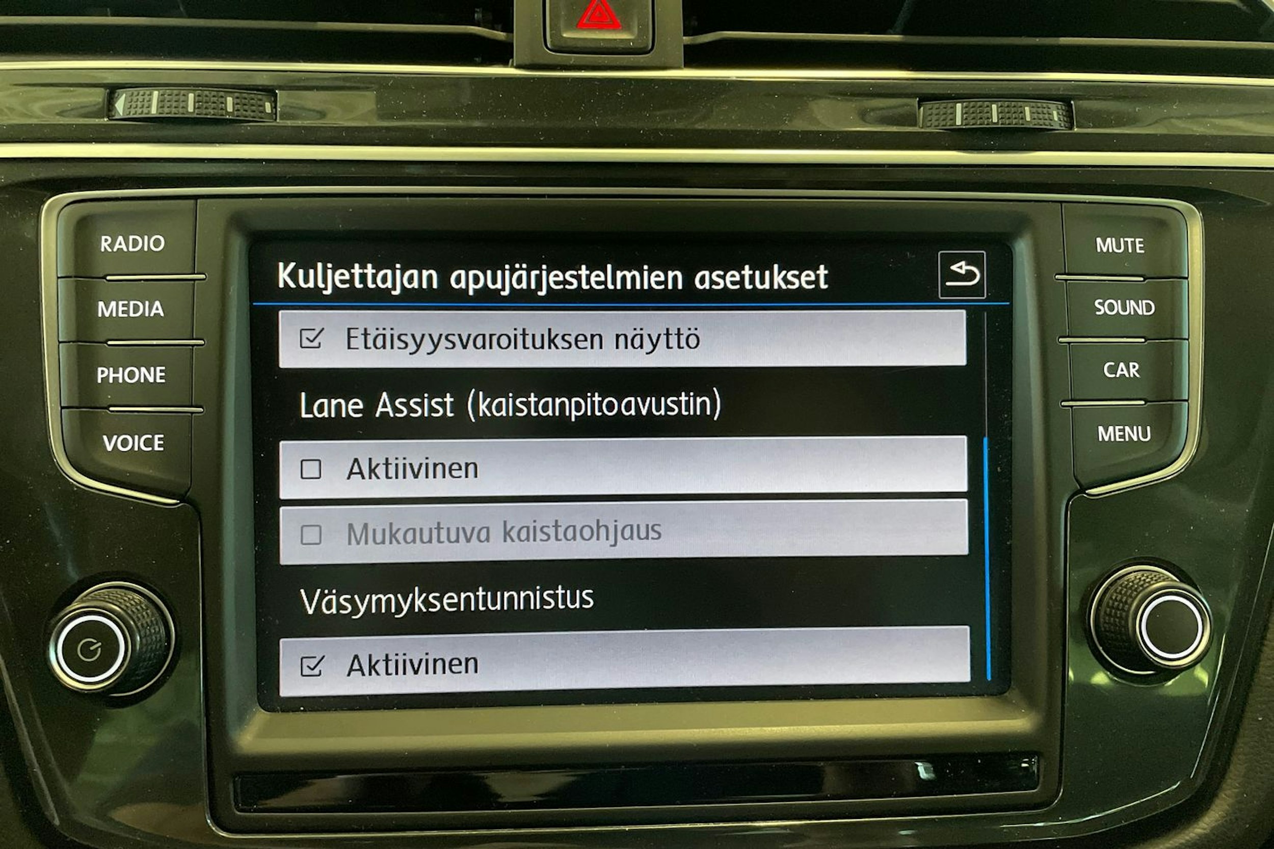 harmaa Volkswagen Tiguan 2017 kuva 26.