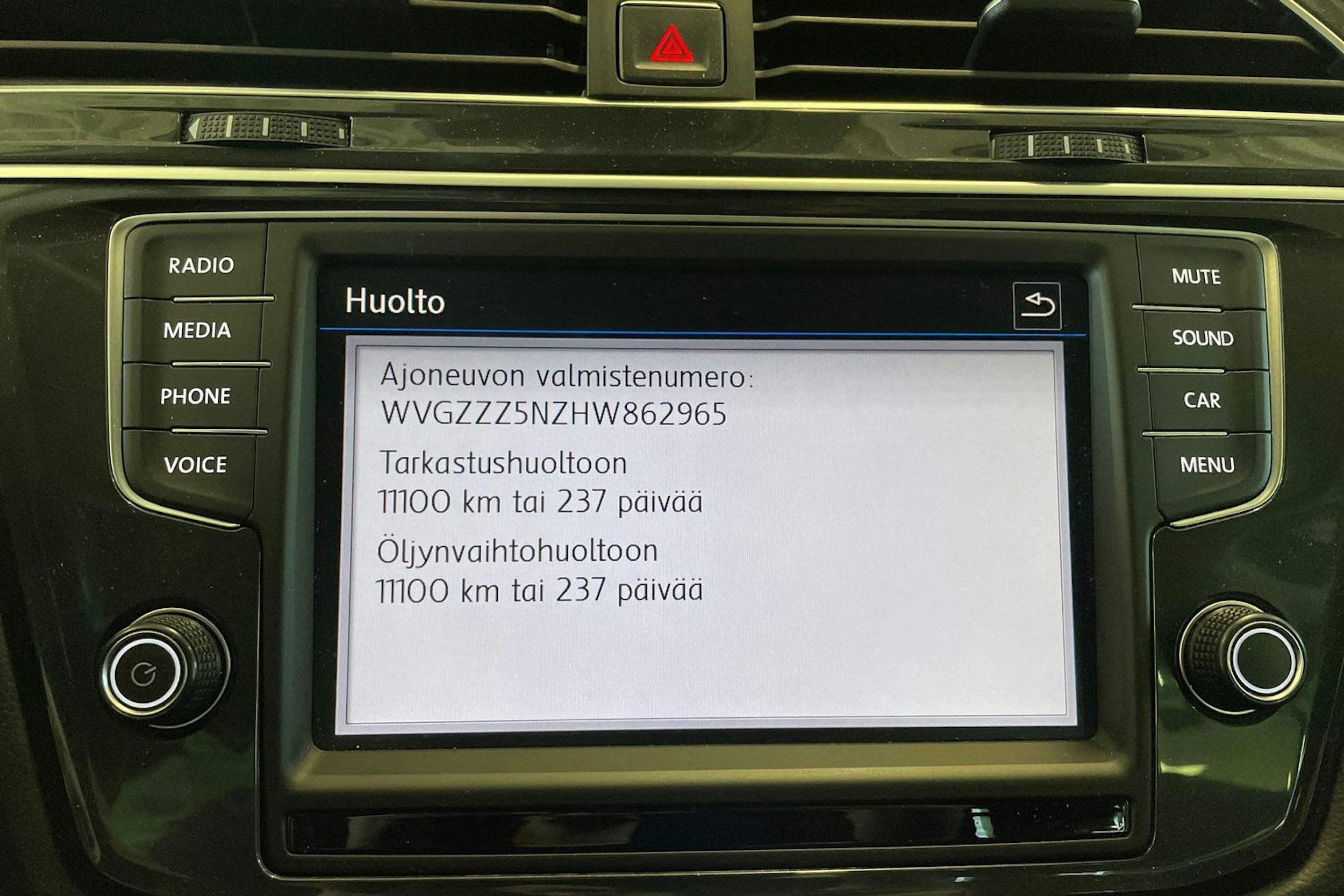 harmaa Volkswagen Tiguan 2017 kuva 27.