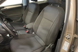 Ruskea (beige) Volkswagen Tiguan 2017 kuva 10.