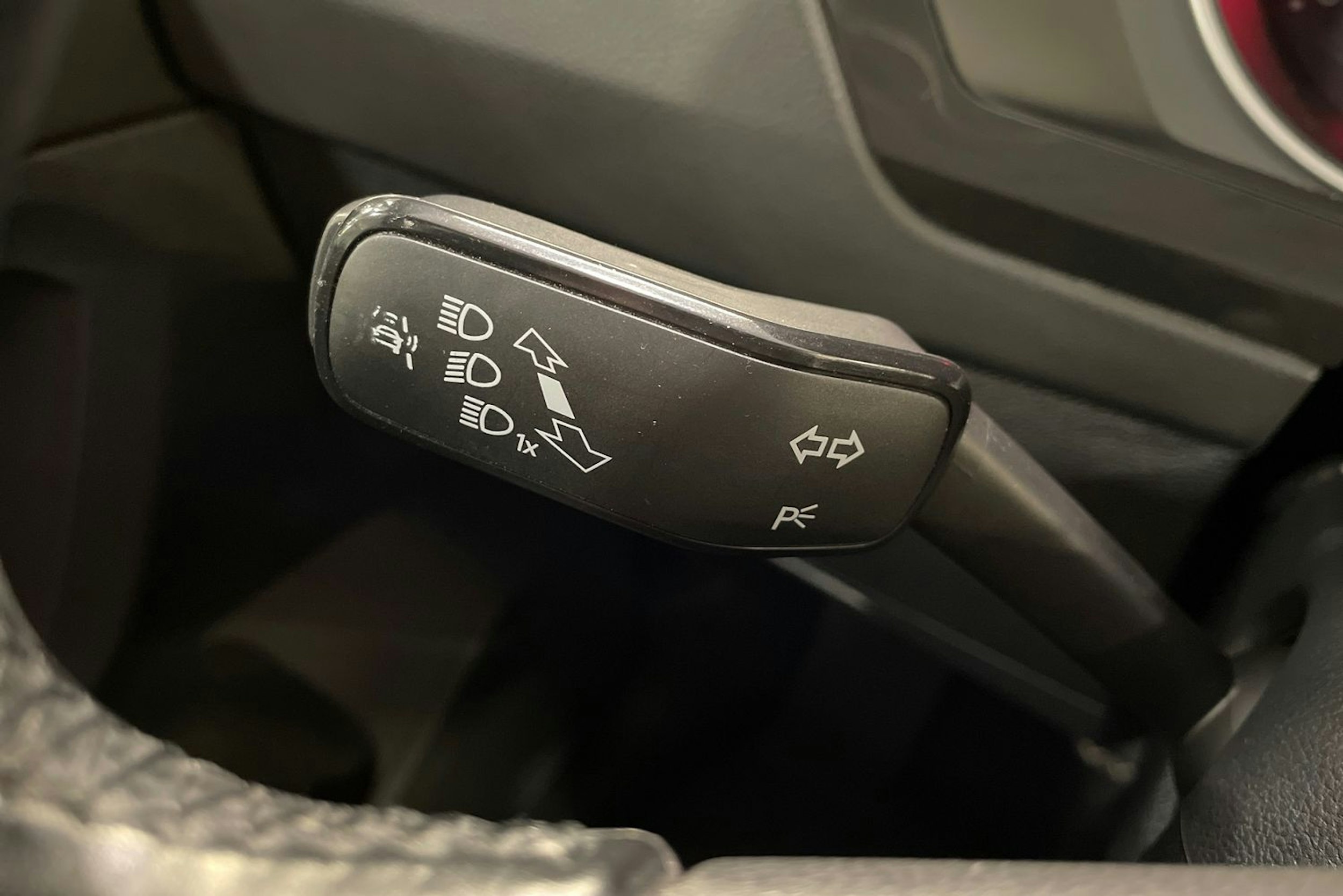 Ruskea (beige) Volkswagen Tiguan 2017 kuva 17.