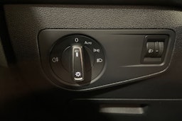 Ruskea (beige) Volkswagen Tiguan 2017 kuva 18.