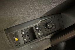 Ruskea (beige) Volkswagen Tiguan 2017 kuva 19.