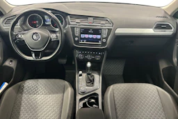 harmaa Volkswagen Tiguan 2017 kuva 7.