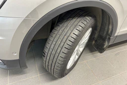 harmaa Volkswagen Tiguan 2017 kuva 10.