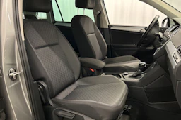 harmaa Volkswagen Tiguan 2017 kuva 11.